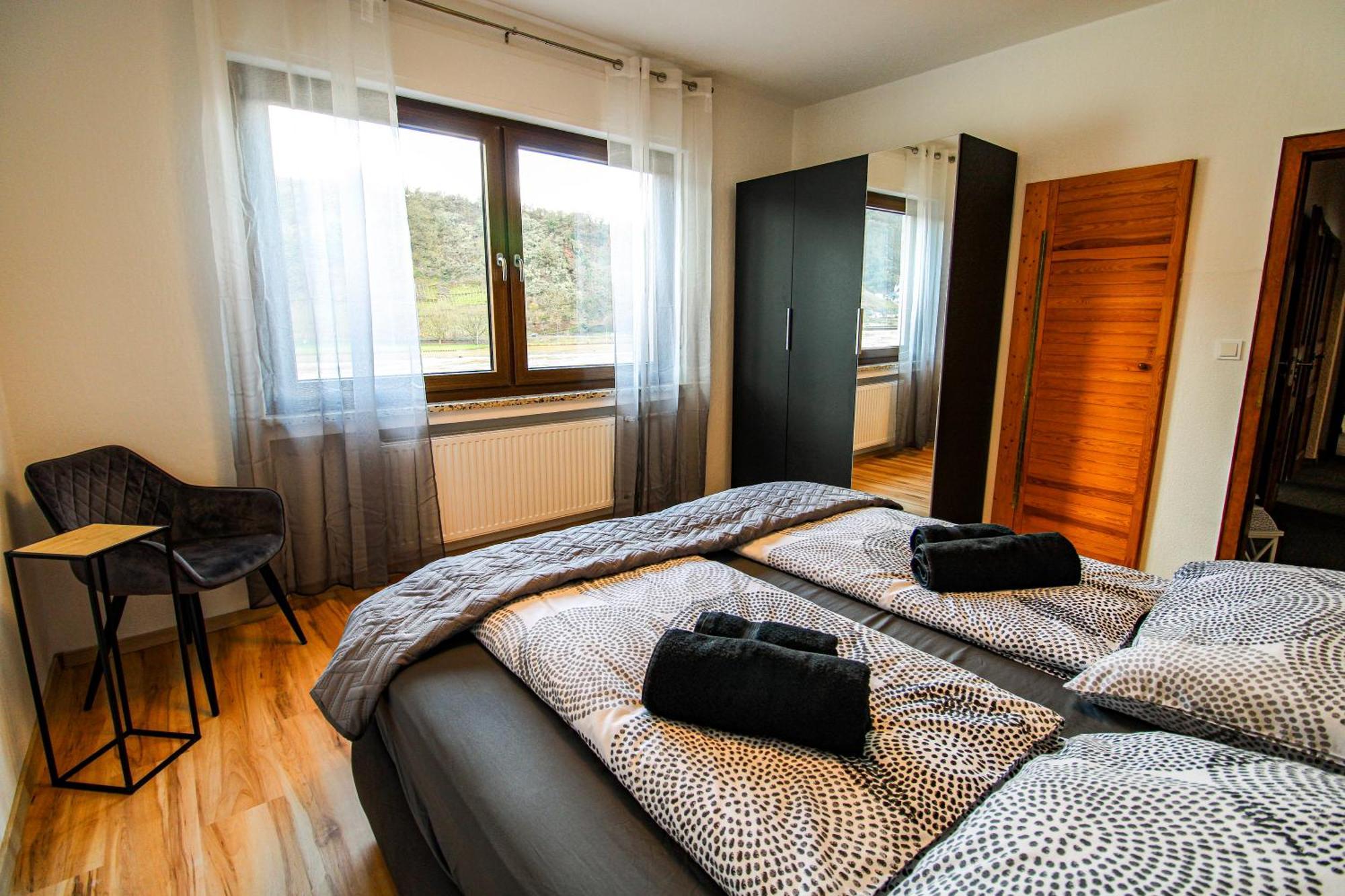 Exklusive Moselidylle: Fewo Mit Traumhaftem Staustufenblick, Netflix, Terrasse Neef Exterior photo